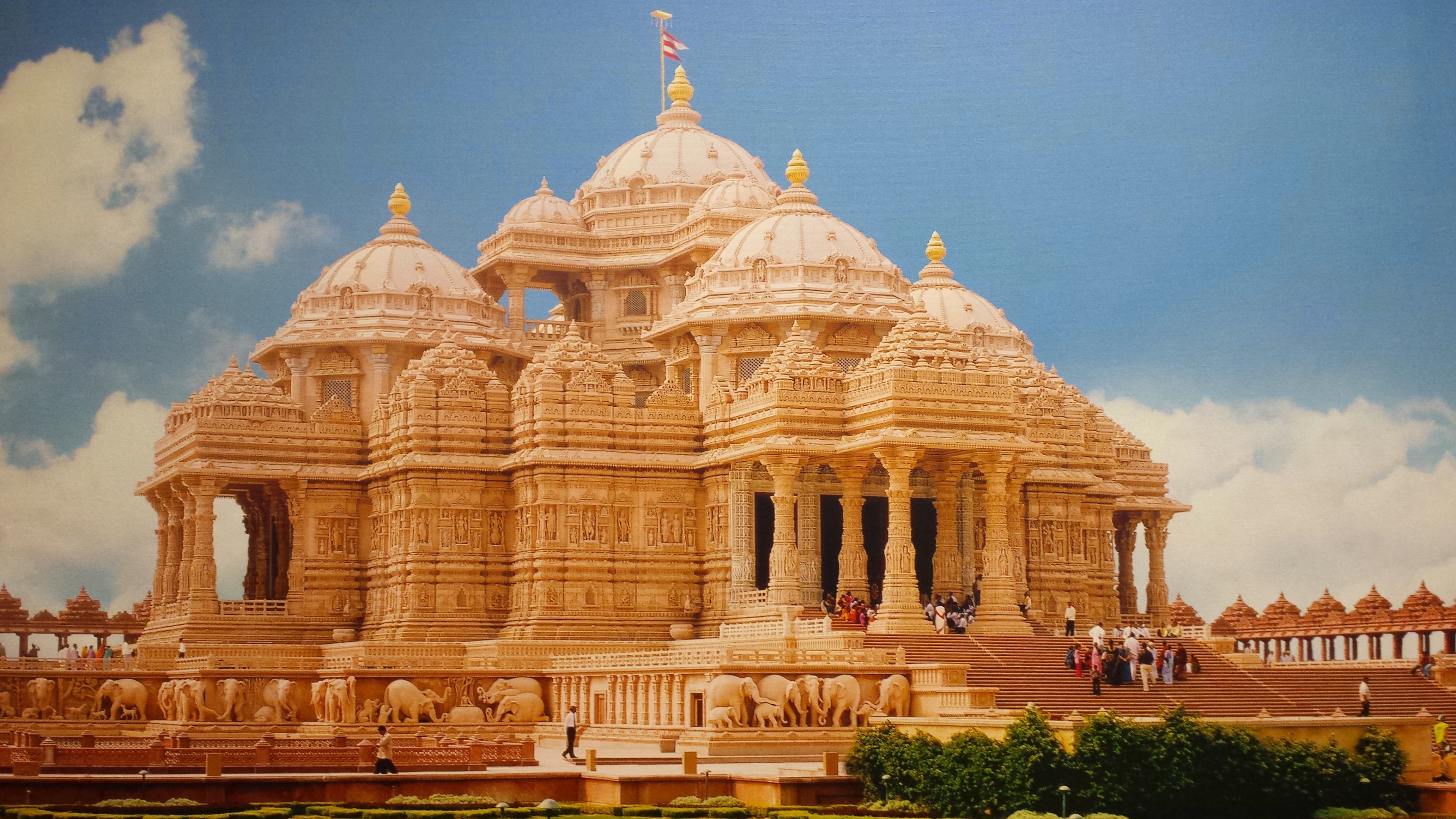 Akshardham temple in delhi